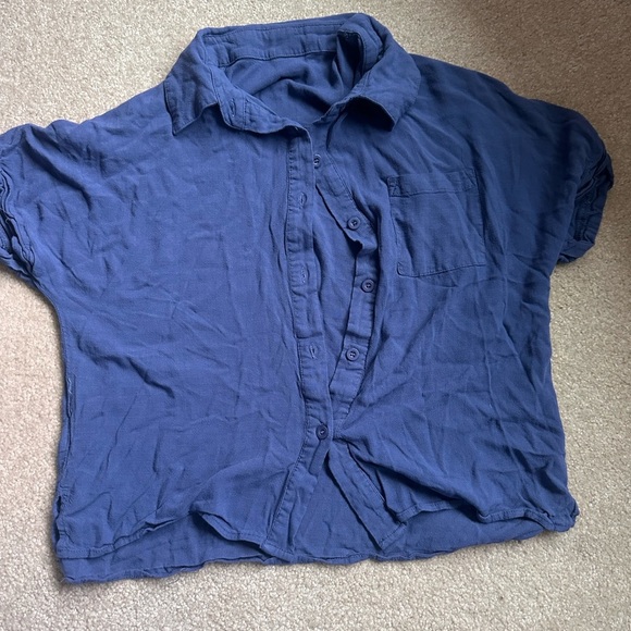 Women’s Casual Blue Button-Up Shirt - Picture 2 of 5